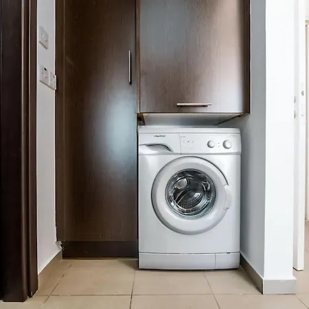 Sunnyvillas 1 Bedroom Swimming Pool Cor *