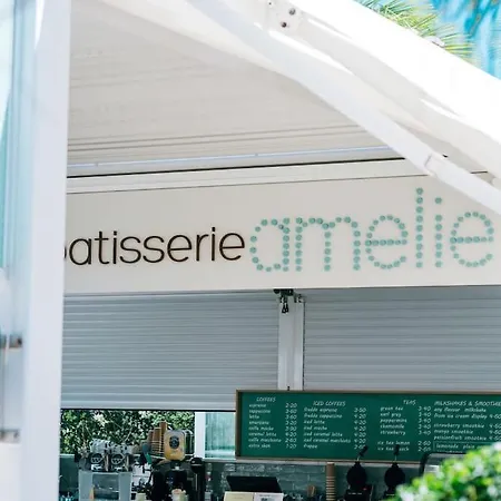 Sunnyvillas 1 Bedroom Swimming Pool Cor *