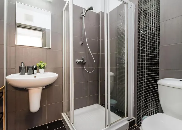 Апартаменты Sunnyvillas 1 Bedroom Swimming Pool Cor