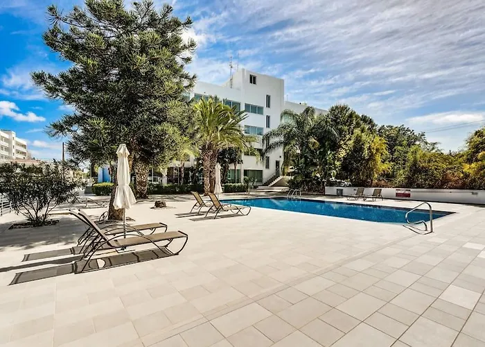 Sunnyvillas 1 Bedroom Swimming Pool Cor Protaras