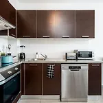 Sunnyvillas 1 Bedroom Swimming Pool Cor